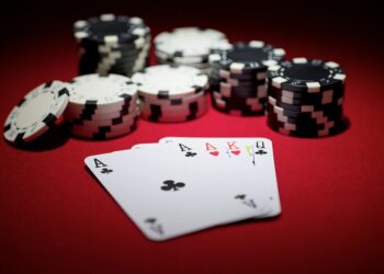 A Sa Hikima Da Dabara Yayin Da Ake “Wasan Kati ” Da Kasar Amurka