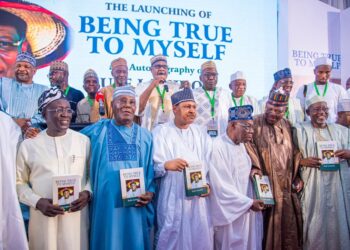 Tinubu Ya Yaba Wa Sule Lamiɗo A Taron Ƙaddamar Da Littafin Tarihin Rayuwasa