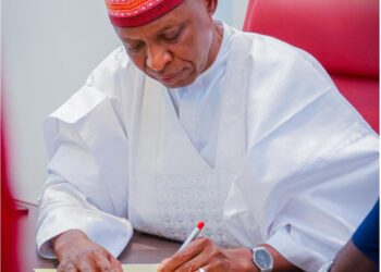 Gwamnatin Kano Zata Gina Masallacin Da Aka Ƙona Masallata A Gezawa