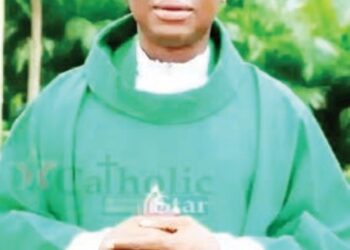 Wasu ‘Yan Ta’adda Dauke Da Makamai Sun Harbi Limamin Katolika A Binuwe