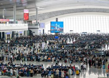 Layukan Dogo Na Kasar Sin Sun Gudanar Da Sufurin Miliyoyin Fasinjoji A Ranar Farko Ta Hutun ‘Yan Kwadago