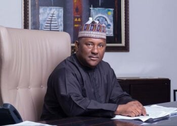 Faɗuwar Farashi: Masu Ɓoye Abinci Don Ya Yi Tsada, Asara Kawai Suke Ƙirgawa , In Ji BUA