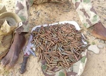 An Kama Sojoji 18 Da ‘Yansanda 15 Da Suke Siyar Da Makamai Ga ‘Yan Ta’adda