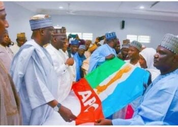 NNPP Ta Tafka Asara, Ƴan Majalisa 2 Daga Kano Sun Koma APC