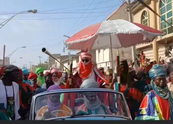 Sarki Sanusi II Ya Yi Hawa Duk Da Umarnin ‘Yansanda Na Haramta Hawan Sallah A Kano