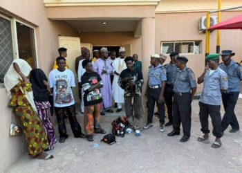 KAROTA Ta Kama Matasa 5 Kan Ɗaukar Bidiyo A Kan Hanya A Kano