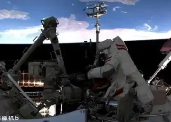 ‘Yan Sama Jannatin Kumbon Shenzhou-20 Sun Cimma Nasarar Yin Tattaki A Waje Karo Na 2