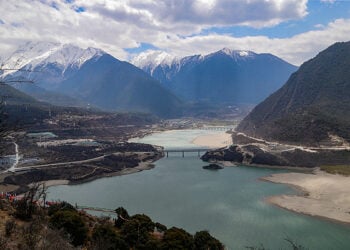 Sin Ta Yi Mu’amala Da Kasashen Dake Kan Karshen Kogin Yarlung Zangbo Dangane Da Batun Gina Tashar Samar Da Wutar Lantarki Ta Karfin Ruwa A Kogin