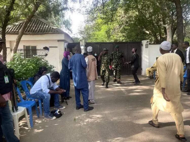 HOTUNA: An Tsaurara Tsaro A Gidan Buhari Da Ke Daura