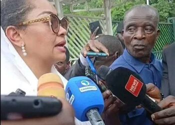 Hana Natasha Zaman Majalisa Barazana Ne Ga Dimokuraɗiyya — CLO