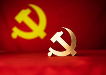 Kayan Aro Baya Rufe Katara