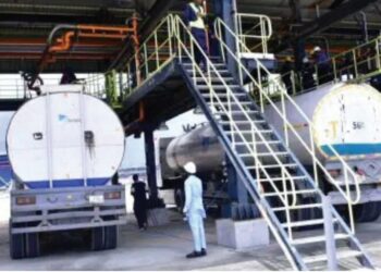 ‘Yan Kasuwa Na Kalubalantar Rage Faranshin Man Dangote