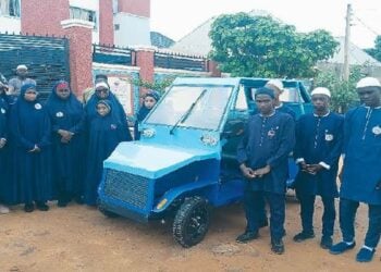 ‘Yan Makaranta Sun Kera Mota Mai Amfani Da Lantarki A Sakkwato