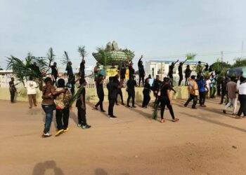 Zanga-zangar ‘Yan Gudun Hijira Na Yelewata ‘Yar Manuniya Ce Ga Daukar Matakan Da Suka Dace