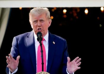 Trump Ya Yi Barazanar Ƙarin Haraji Ga Ƙasashen Da Suka Rungumi BRICS