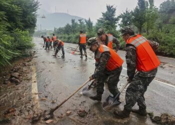 Xi Ya Yi Kira Da A Yi Azamar Kare Rayukan Al’umma Yayin Da Ake Fuskantar Ibtila’in Ambaliya A Wasu Sassan Kasar Sin