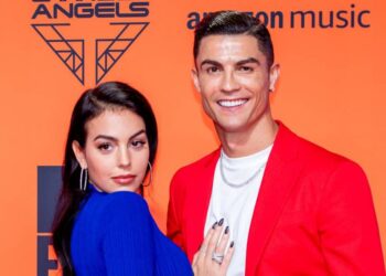 Ronaldo Zai Daura Aurensa Na Farko A Rayuwa Tare Da Budurwarsa Georgina