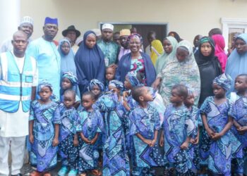 Safarar Yara: Gwamnatin Adamawa Ta Haɗa Yara 14 Da Iyayensu Da Aka Ceto A Anambra 