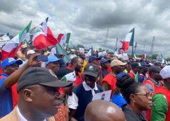 NLC Ta Baiwa Gwamnati Kwanaki 7 Don Magance Badaƙalar Satar Kuɗin Ma’aikata