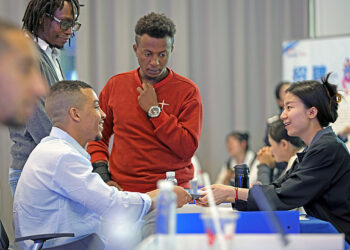 Sin Tana Maraba Da Kwararru Daga Bangarori Daban Daban Na Kasa Da Kasa Su Zo Kasar