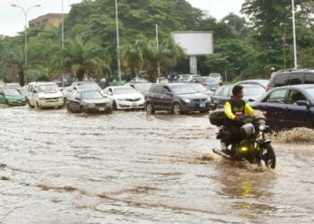 Ambaliyar Ruwa Ta Lalata Gidaje Da Gonaki A Kogi, Ta Tsaida Aiyuka A Legas
