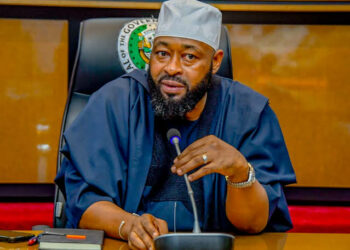 Gwamnan Neja Ya Kori Kwamishinoninsa Gaba Ɗaya