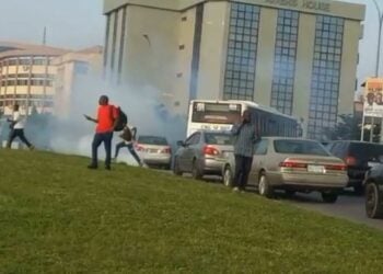 Jami’an Tsaro Sun Tarwatsa Masu Zanga-zangar #FreeNnamdiKanuNow A Abuja