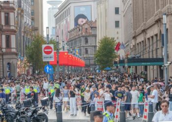 Habakar Yin Sayayya A Lokacin Hutu Ta Nuna Kirkira Da Irin Ci Gaban Da Tattalin Arzikin Kasar Sin Ke Samu   