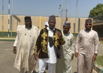Sowore Ya Ziyarci Sheikh Abduljabbar A Gidan Yarin Kuje