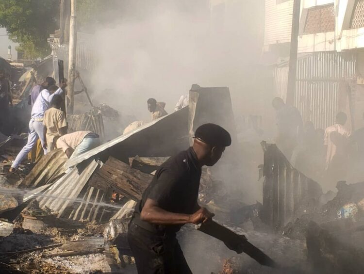HOTUNA: Yadda Gobara Ta Ƙone Shaguna 25 A Kasuwar Singa A Kano