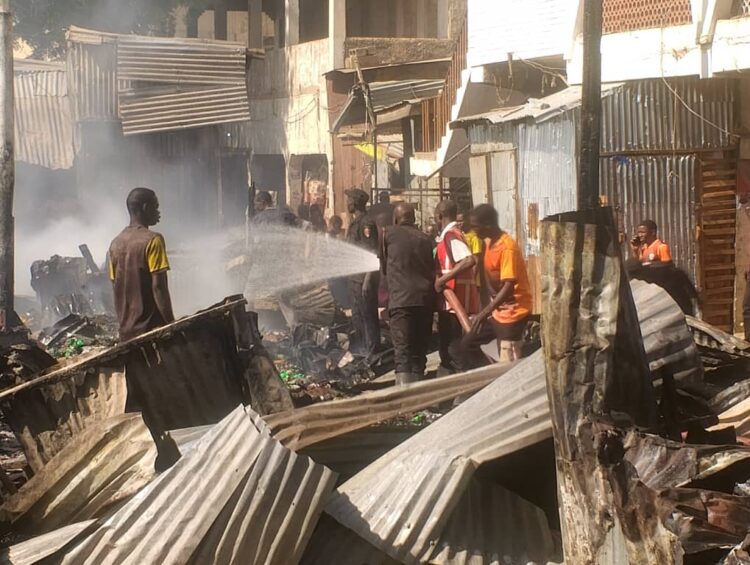 HOTUNA: Yadda Gobara Ta Ƙone Shaguna 25 A Kasuwar Singa A Kano