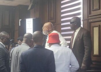 Alƙali Ya Sa An Yi Waje Da Nnamdi Kanu Saboda Rashin Ɗa’a A Kotu