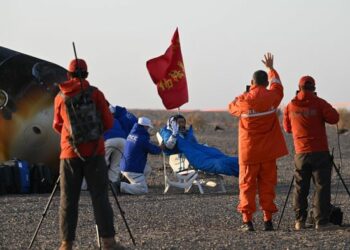 Bangaren Sauka Na Kumbon Shenzhou-21 Ya Iso Doron Duniya