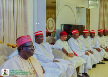Kwankwaso Ya Tarɓi Gwamna Abba Yusuf A Abuja Bayan Kyautar NEAPS