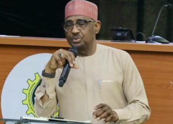 Dangote Ya Janye Ƙarar Da Ya Shigar Da Tsohon Shugaban NMDPRA A ICPC