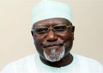 “Ba Neman Kuɗi Nake Yi Ba, Na Shiga Siyasa Ne Don Ceto Al’umma” – Tsohon Shugaban DSS