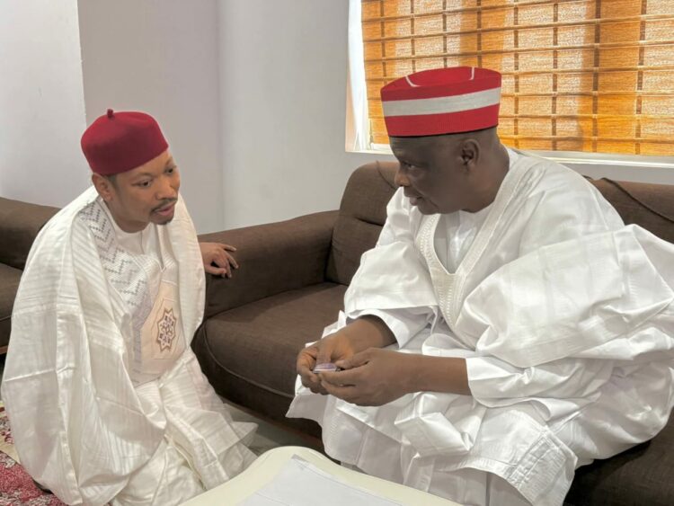 HOTUNA: Ɗan Ganduje Ya Ziyarci Kwankwaso A Kano