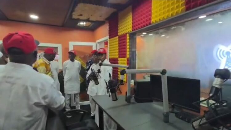 HOTUNA: Wike Ya Buɗe Gidan Rediyo Don Yaƙin Neman Zaɓen Tinubu A Ribas