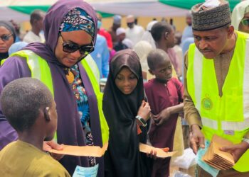 Uwargidan Gwamnan Zamfara Ta Ƙaddamar Da Tallafin Abincin Azumi Da Sallah Ga Mutane 16,000