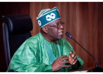 Tinubu Ya Gana da Gwamnan Kwara Bayan Harin Ta’addanci Da Ya Yi Ajalin Sama Da Mutane 160