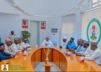 Gwamna Abba Ya Haɗa Zama Na Musamman Da Tsofaffin Ƴan Majalisar Kano