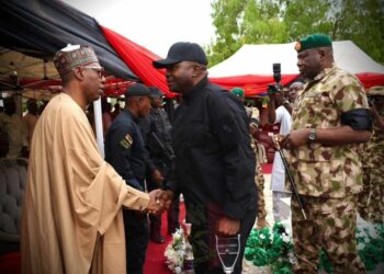 Ministan Tsaro, Zulum, da Shugabannin Sojoji Sun Halarci Jana’izar Marigayi Birgediya Janar Braimo da Sauran Sojoji A Borno