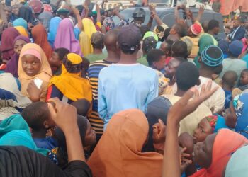 Yadda Gwamnan Zamfara Ya Kwantar Da Hankalin ‘Yan Gudun Hijira A Tsafe