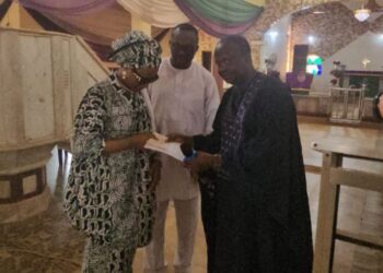 Gwamna Zulum Ya Bayar Da Miliyan 50 Ga Iyalan Sojan Da Boko Haram Suka Kashe