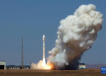 Sin Ta Harba Rokar Lijian-1 Y12 Dauke Da Taurarin Dan Adam Takwas