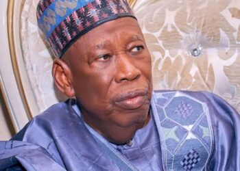Ganduje Ya Ambaci Sunan Sarki Sanusi Da Matsayin Sarkin Kano