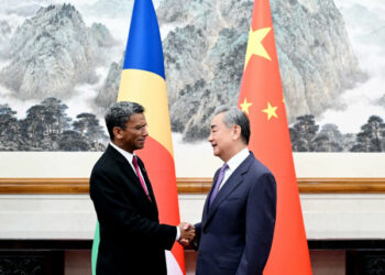 Wang Yi Ya Gana Da Ministan Harkokin Wajen Seychelles