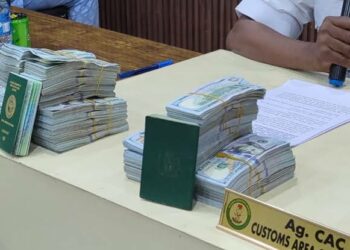 Ana Tuhumar Mutum Biyu Kan Dala 461,600 Da Suka Yi Ɓatan Dabo A Filin Jirgin Saman Kano