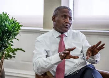 Yayin Da Dangote Ya Bayyana A Ganawar Neman Aiki