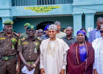 Ranar Dimokuraɗiyya: Gwamna Uba Sani Ya ‘Yanta Fursunoni 97
